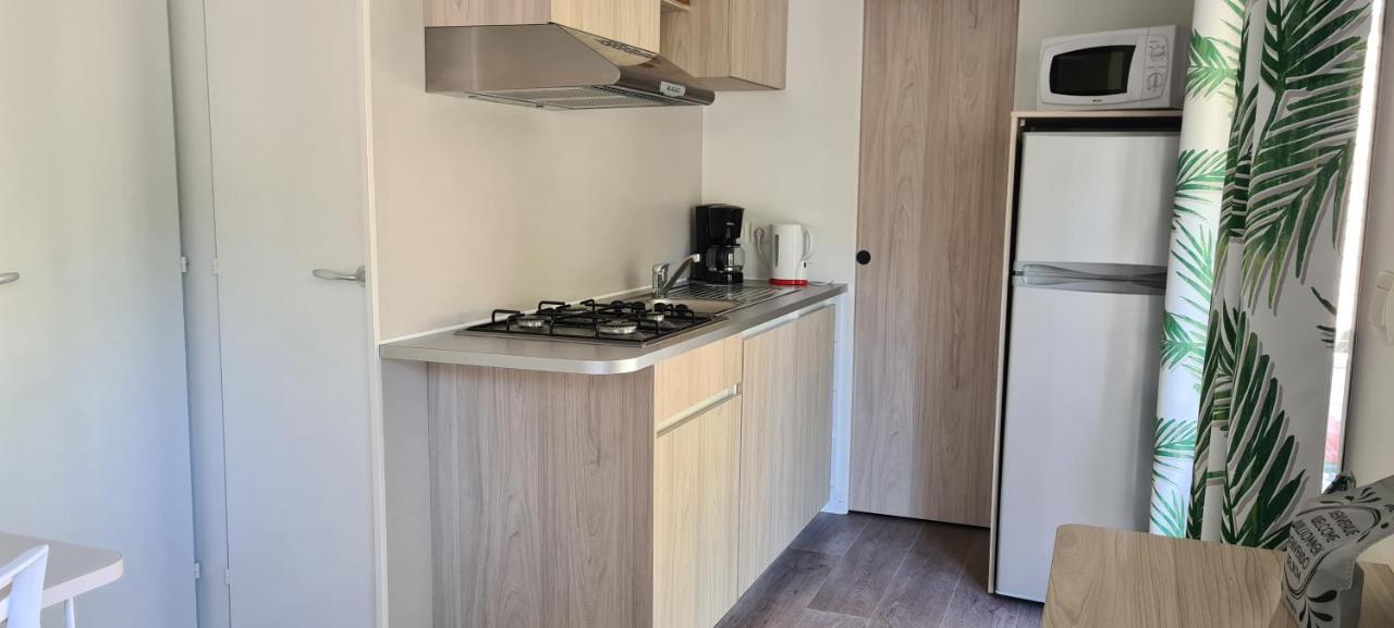 Camping Le Gallo Romain Barbieres 外观 照片