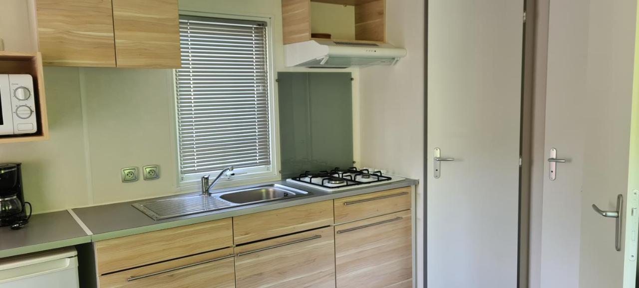Camping Le Gallo Romain Barbieres 外观 照片